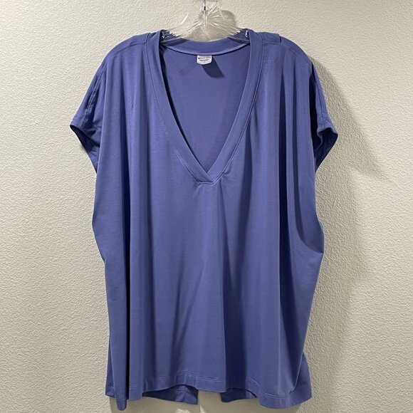 ATHLETA "Essence Away From Body" Short Sleeve V-Neck Split Back Tee, Blue - 3X - Picture 2 of 10